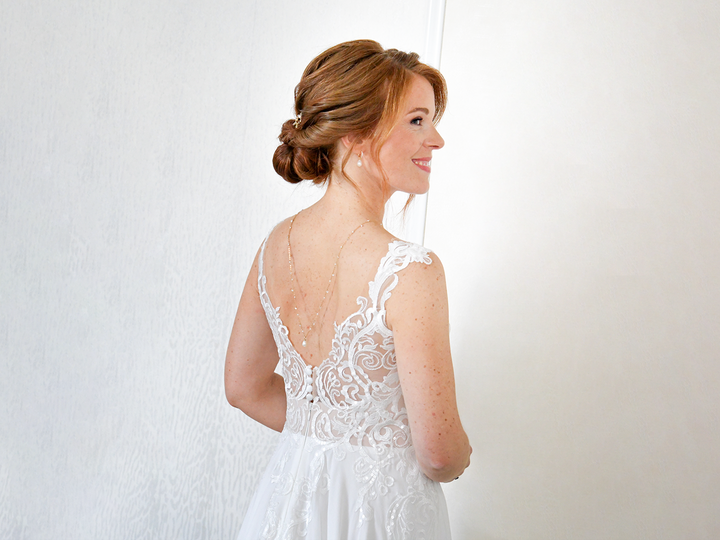 Lili - Back Necklace with Floating Diamonds for Bride