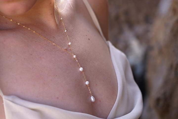 Andrea - Asymmetric Y necklace with dainty freshwater pearls