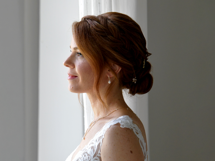 Lili - Boucles d'oreilles créoles Pavé avec perle d'eau douce en goutte