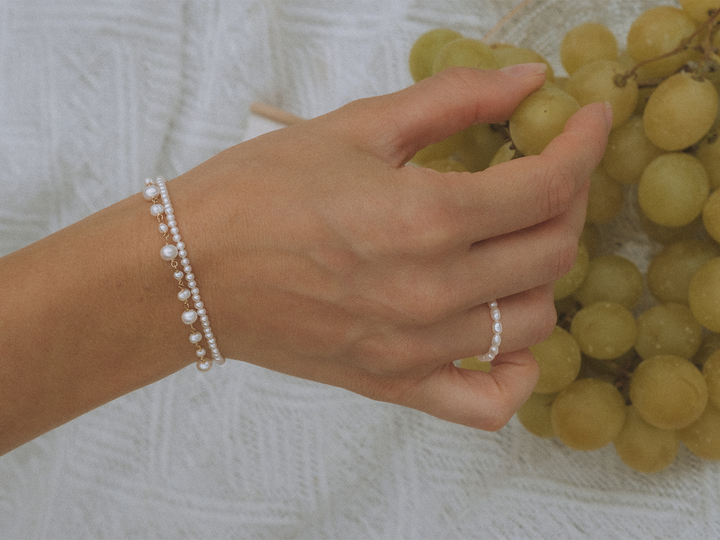 Lou - Dainty Rosary Chain Bracelet with Natural pearl and Toggle Clasp